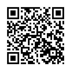 战舰四周亮起了不下二十个白色的光芒二维码生成