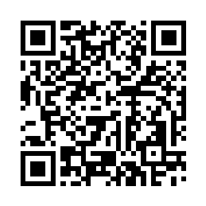 戴笠一双手握住了美丽女郎的胸前巨物二维码生成