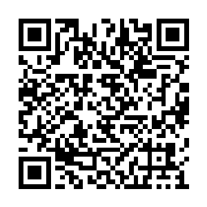 房间里已多出了一个人来一个全身黑衣的蒙面人二维码生成