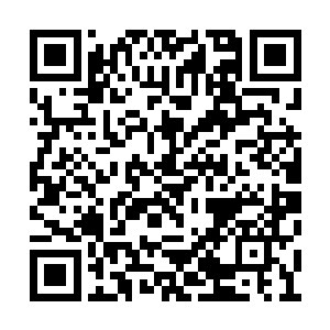 所以他不能像操控网景和雅虎那样去操控亚马逊二维码生成