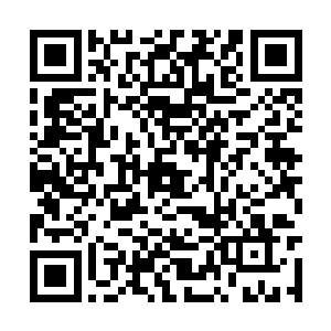 所以他想看看在火车站这一带到底有什么人在暗中二维码生成