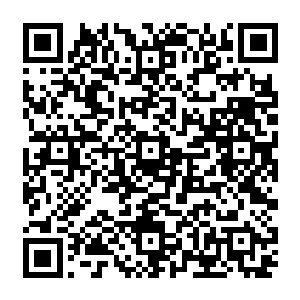 所以即便是像张邪或者楚航这种能够化身元素的强者也不可能避开这翡翠之光的攻击二维码生成