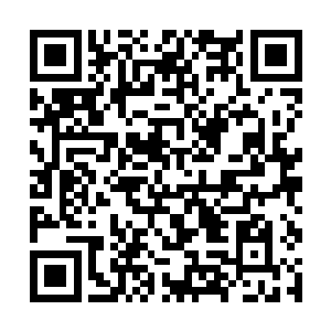 所以在几位领导尤其是荣道声和方国纲和自己谈话时二维码生成