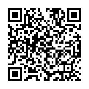 所以就有了三个银牌杀手不情不愿的藏在门背后的一幕二维码生成