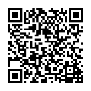 所以就连荣光都不得不回撤到中线后面来等待时机二维码生成