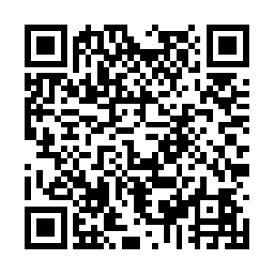 所以就连陌生人也给了点好脸色当李谦伸手接过他二维码生成