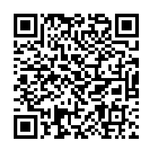 所以当梁峰看到唐天周围疯狂缭绕旋转的剑芒涡流时二维码生成