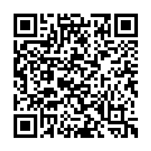 所以我拎着换洗的衣服往小太妹住的地方过去了二维码生成