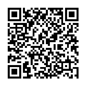 所以把我们带到办公室里去给我们班主任秦老师告状二维码生成