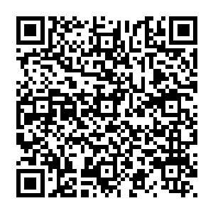 所以现在摆在面前的唯一一个问题便是如何让不通空间法则的人也能激发这些秘宝的威能二维码生成