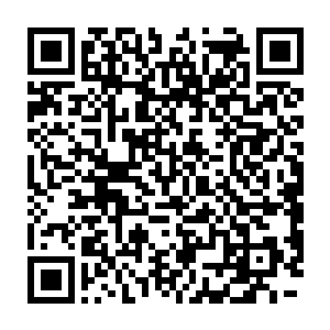 所以神秘男子就非常理所当然以及兴奋的充当了第一次实验的小白鼠二维码生成