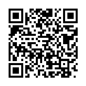 所拿的武器也是最简单原始的石矛和石斧二维码生成