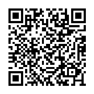 所有人狐疑的目光逡巡在乔晔和徐一浩两人之间二维码生成