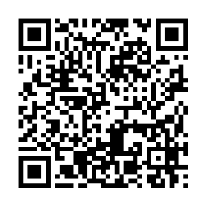 所有人的目光纷纷汇集在传出声音的那间贵宾包间二维码生成