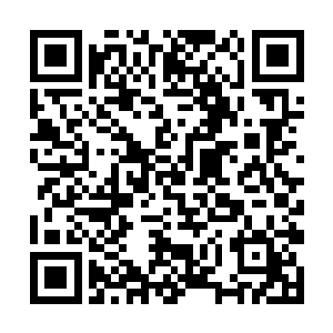 所有人眼中只能看到天君凌风那仿佛慢到极点的动作二维码生成