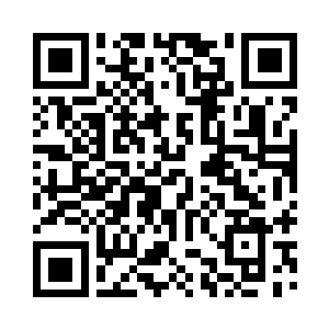 所有的人都呆滞地看着天空中发生的一切二维码生成
