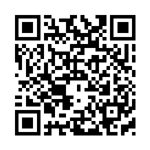 手上不知道什么时候多了一把锋利的刀子二维码生成