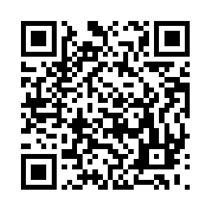 手上拿着的那一摞铜币一下子全都飞了出去二维码生成