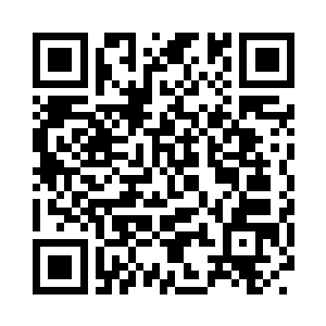 手上竟然是提着几盒禅香还有大量的风油精二维码生成