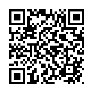 手中不停的结出一个个诡异的印记二维码生成