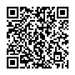 手中拎着帆布包的汉子一脸怒色的走到赵长枪的面前二维码生成