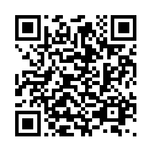 手中拎着的血族长剑还在不断滴着血二维码生成