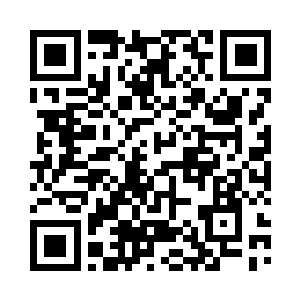 手中的匕首飞快的划出一个半月的弧形二维码生成