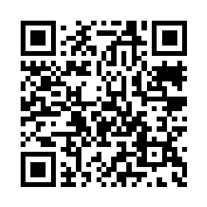 手脚麻利又悄无声息的从柴房里搬出了梯子二维码生成