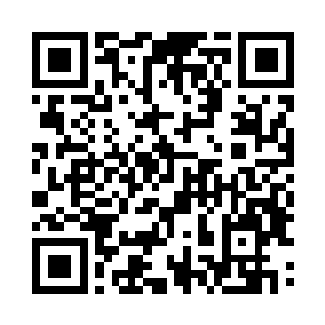 手里拿着比吊着的那瓶还要大的一个瓶子二维码生成