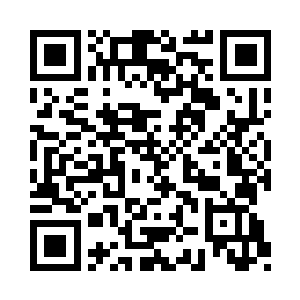 手里的裂空夺魄枪对着邪符师蓝小娇刺了过去二维码生成