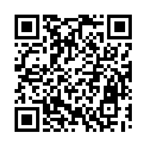 才在李建方劝说下慢慢悠悠的走出大门二维码生成