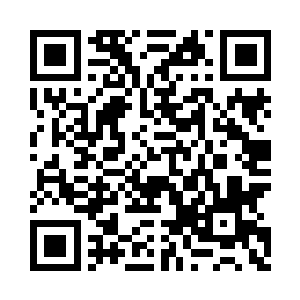 才将目光投射到了那名披着长发的女生身上二维码生成