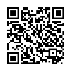 打从里面下来了一个身材健硕的中青年男子二维码生成