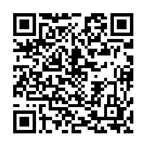 打算听听他到底有什么事情还得这么神神秘秘的和自己商量二维码生成