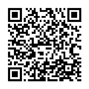 找了一圈终于看到藏在众多翡翠镯子中阮子玥相中的那一个二维码生成