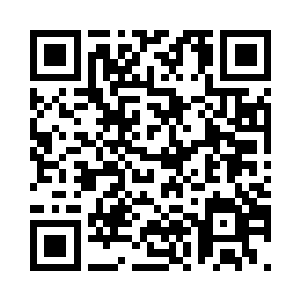 把一块金属板取了下来然后钻了出去二维码生成