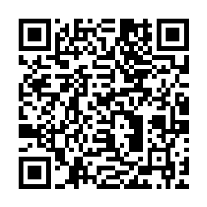 把他平生所行的第一次大礼以如此隆重的方式献给了我的父亲二维码生成