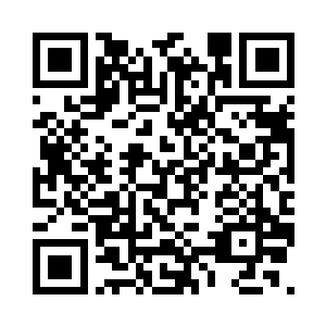 把受了枪伤的柳逸尘给送上了救护车二维码生成