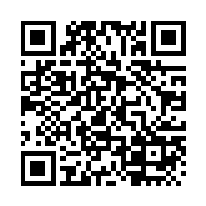 把在树林里随手采摘的一些草药胡乱塞进袜子二维码生成