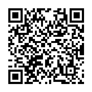 把激情澎湃的艺术家和严谨的英国绅士统合一致的性格二维码生成