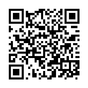 把自己斜躺在这单独一张双人沙发上二维码生成