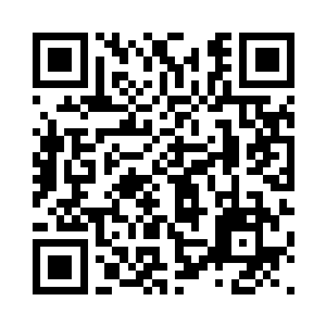 把长长的头发挽起来扎城一个复古的韩式发髻二维码生成