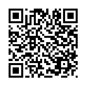 抓起掉落在一边的武士刀跃身而起二维码生成