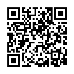 抚摸着白色幼崽湿漉漉瘦骨嶙峋的小身子二维码生成