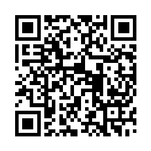 护士搀扶着林冰冰去躺另外一个推车二维码生成