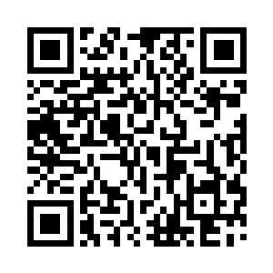 抬头看了一眼正在前面台上深情演唱的李音菲二维码生成