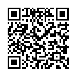 抬头看到了自己车前站着一位漂亮帅气的交警二维码生成
