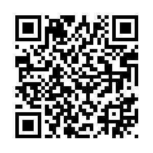抱到旁边的榻榻米上认真的擦干净二维码生成