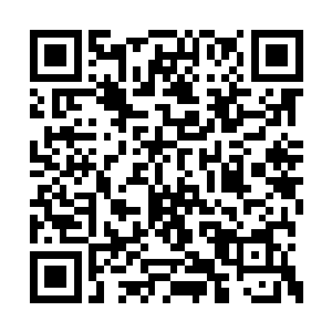 抱着东临嫣雪进入了由无尽迷雾形成的漩涡之中二维码生成