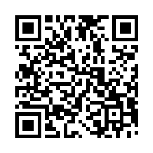 抱着步枪跳过灌木丛朝着城墙下沿冲过去二维码生成